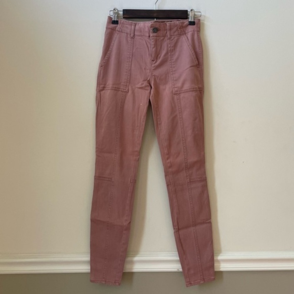 Lou & Grey Dusty Rose Skinny Cargo Pants